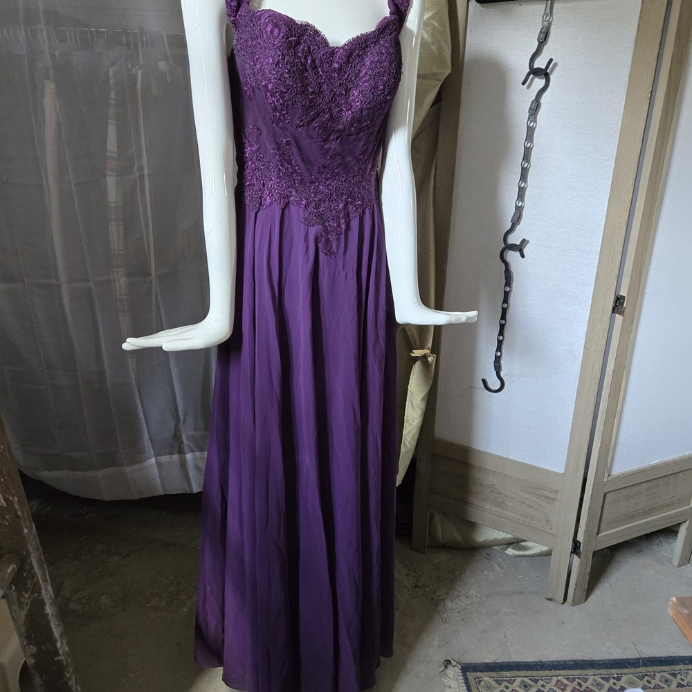 Cinderella Divine  Purple Gown Formal  Size S